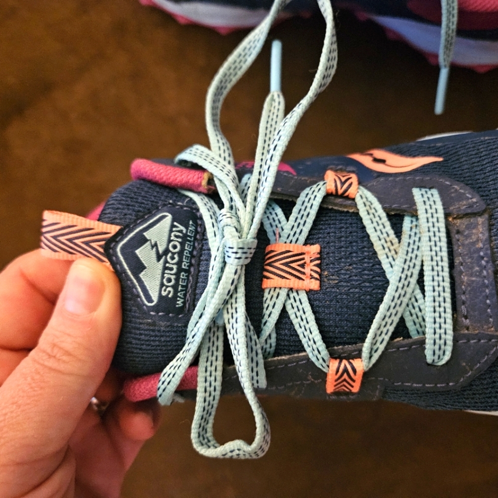 Kids 3.5 Saucony Sneakers
